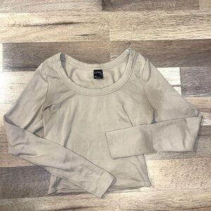 PacSun Beige Long Sleeve Crop Top🤍🤎